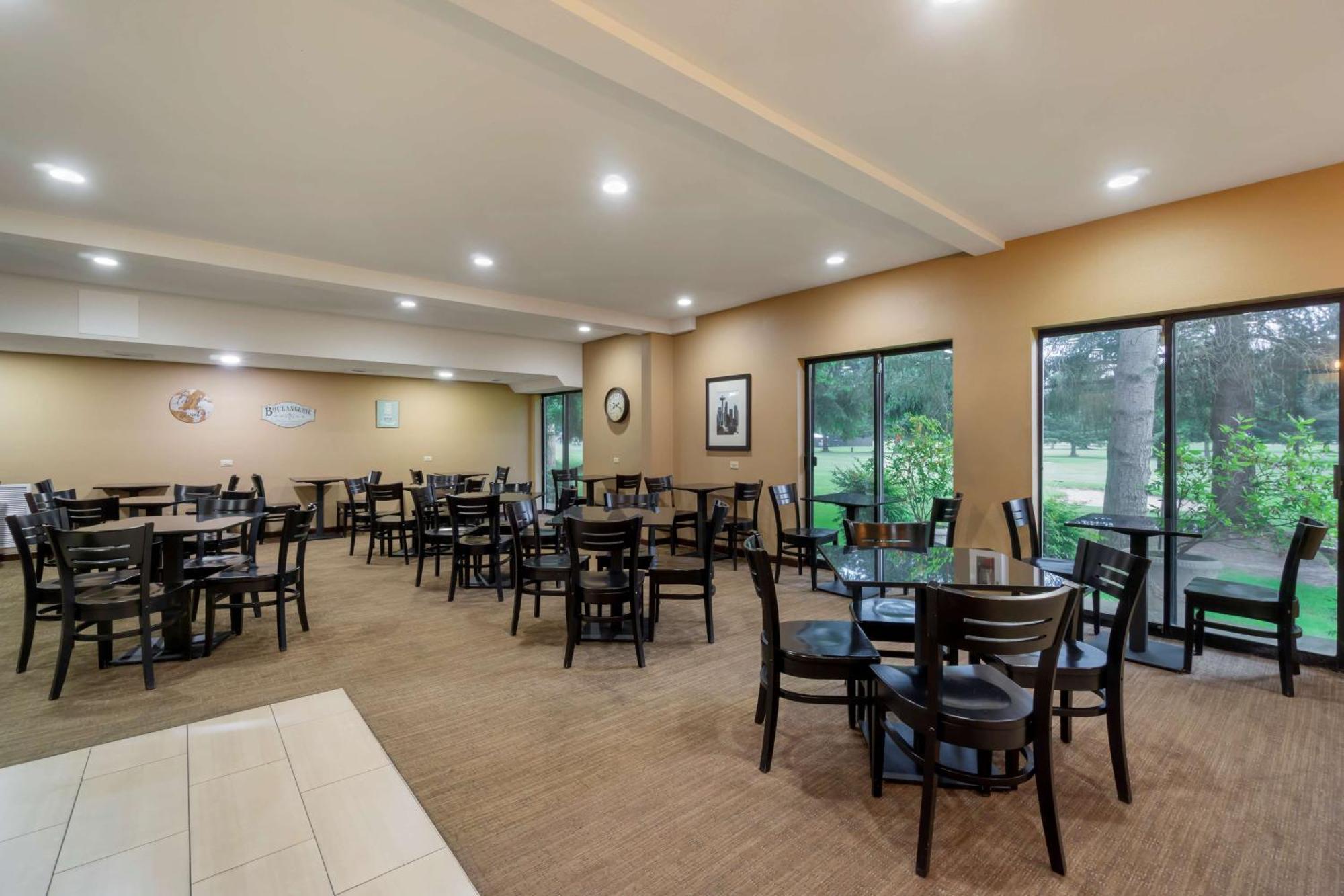 Best Western Plus Plaza By The Green Kent Esterno foto
